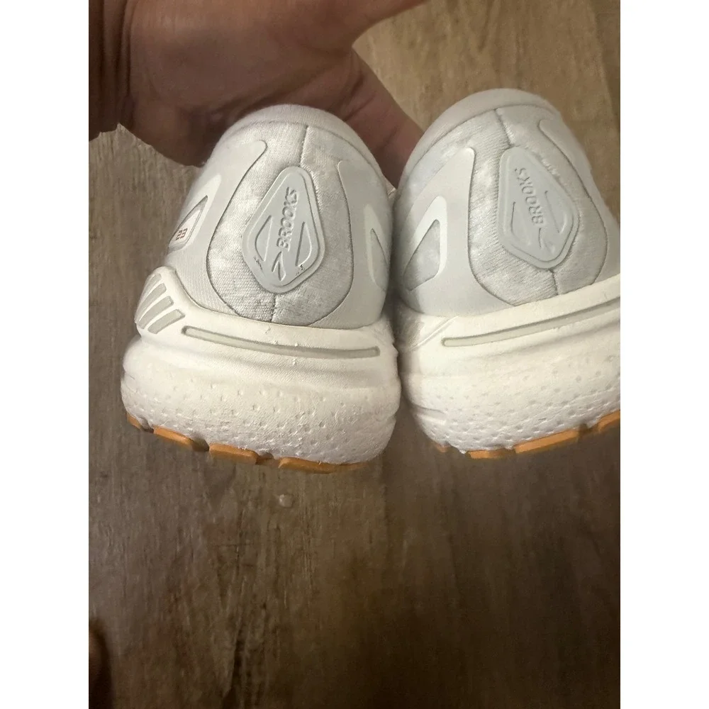 Brooks Adrenaline GTS 23 Mens Running Shoes White Orange 11.5 1103911D110